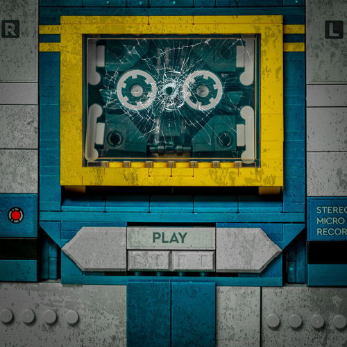 Daniel Son & Futurewave "Shattered Glass"