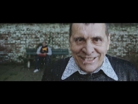 Łona i Webber "Wyślij sobie pocztówkę"