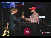 Solar odbiera nagrodę specjalną za #hot16challenge2 (Popkillery 2020)