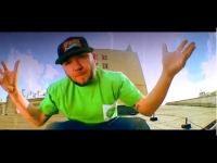 Vienio ft. Sztywny Pal Azji - Nie gniewaj się na mnie Polsko (prod. Pereł)