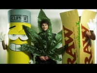 Mod Sun - Never Quit (Feat. Travis Barker) - Official Video