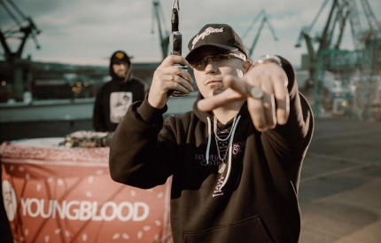 ZBUKU daje surowy rap na jednym take'u - "Grzechy"